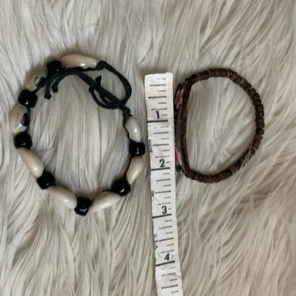 Aloha Shell and Bead Bracelet Set - Picture 7 of 8